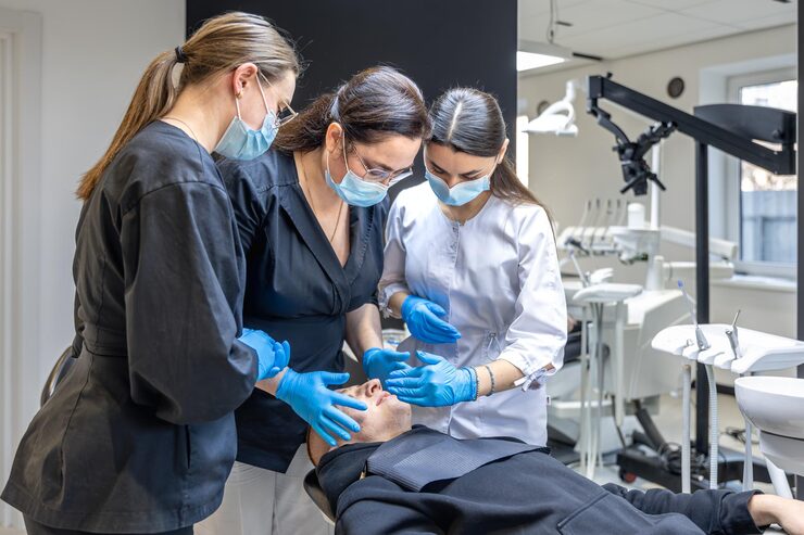 Dental school applicants guide to boost acceptance chances